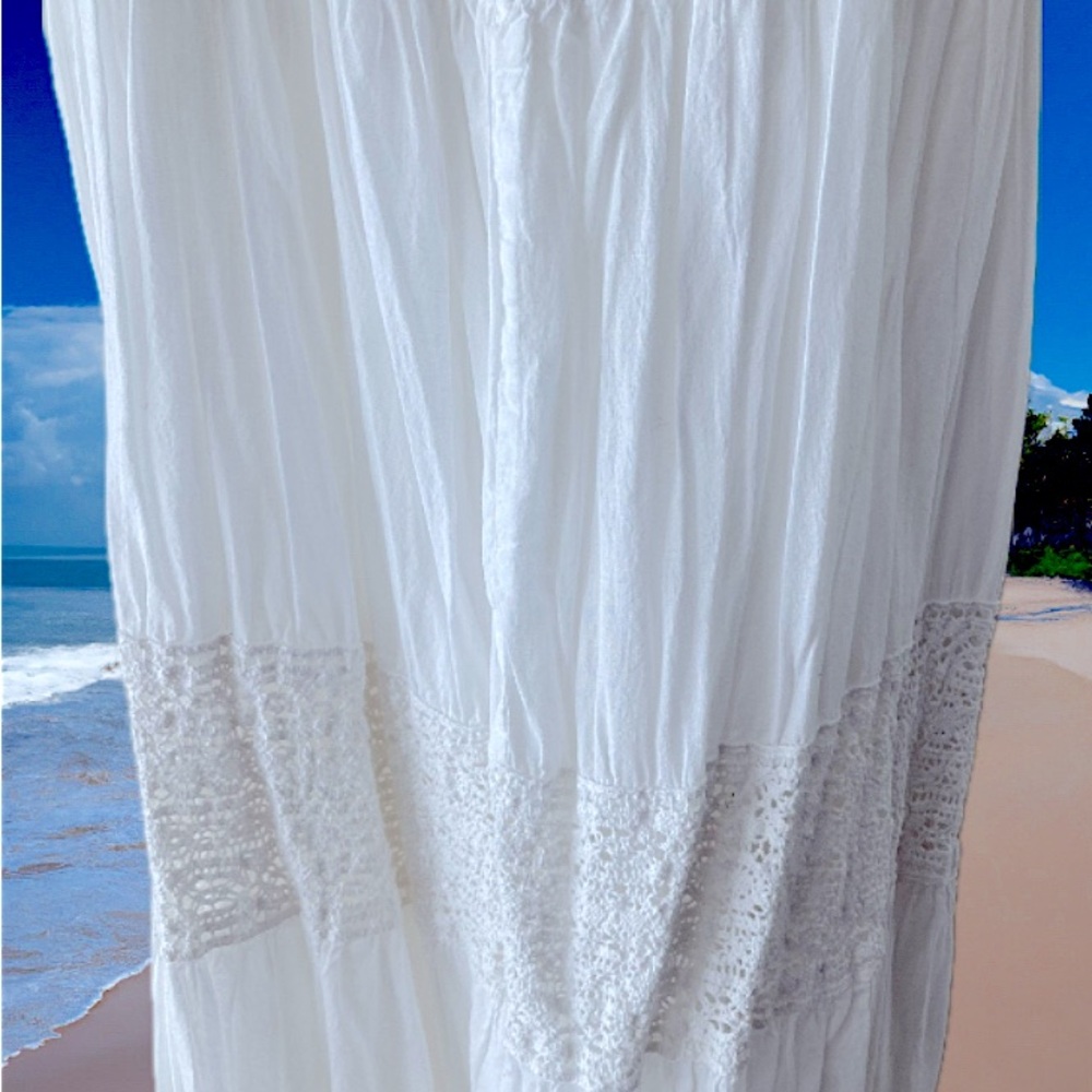 Magic White Maxi Dress with Lace Details - Picture 7 of 12